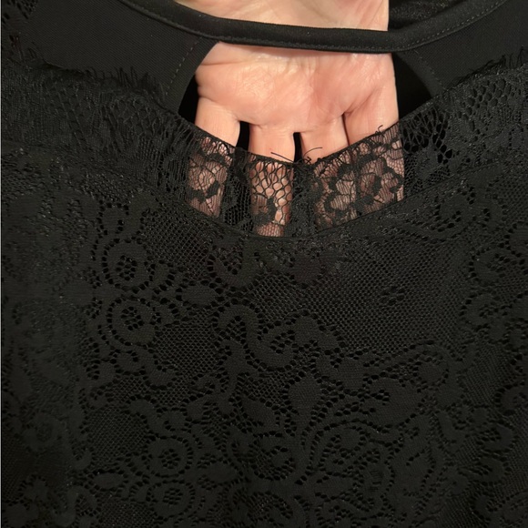 GORGEOUS LANE BRYANT BLACK LACE DETAIL TOP 14/16 #S - Picture 3 of 12